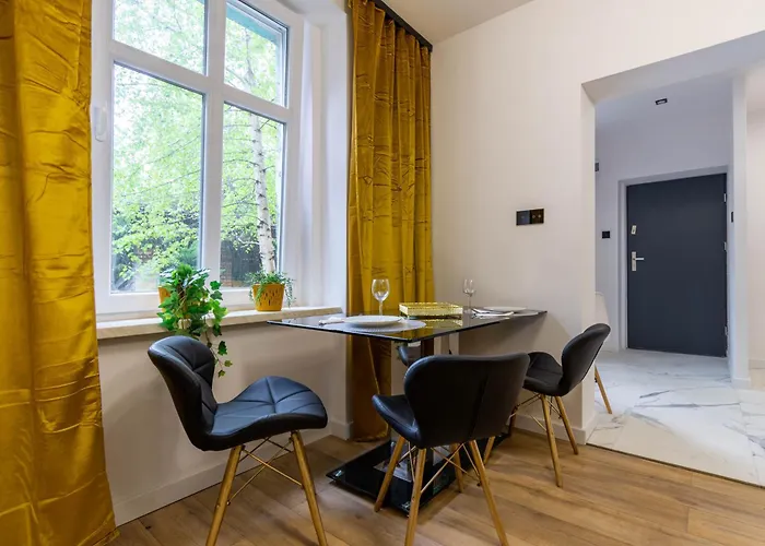 Klimatyczny Apartament Wroclawska Μπίτομ